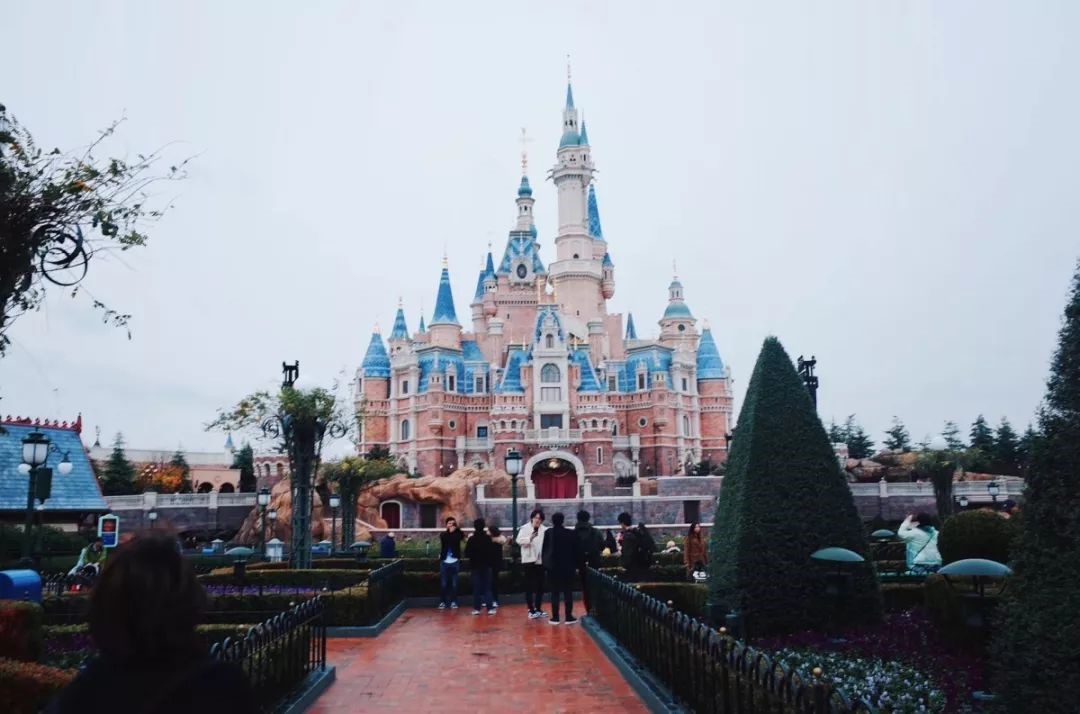 Mission to build Disneyland(图2)