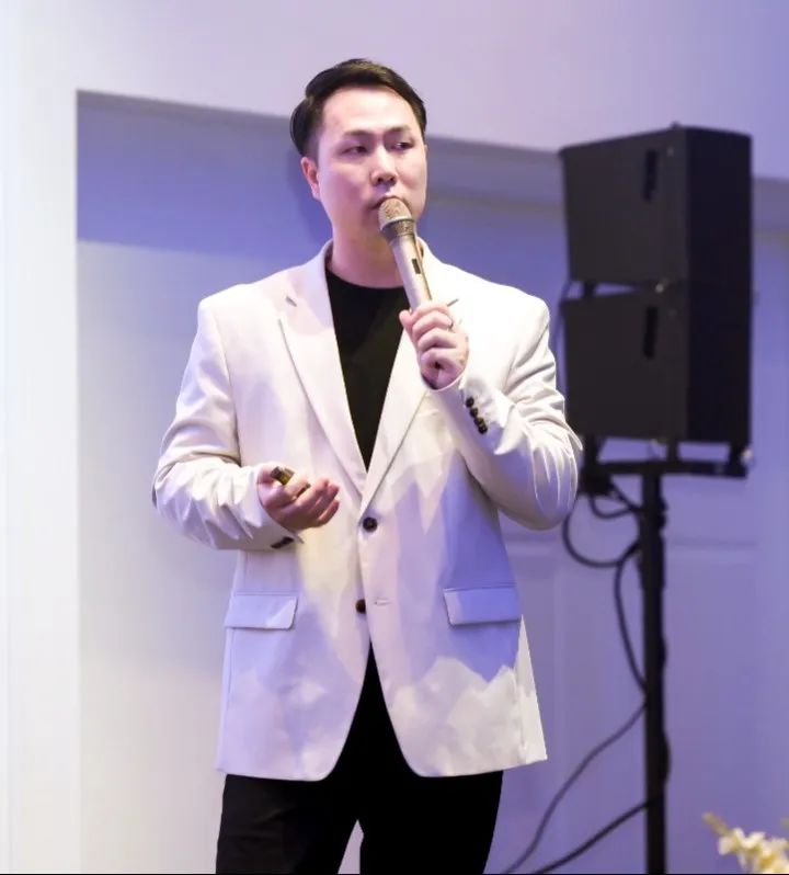 1-230406093P1595.jpg